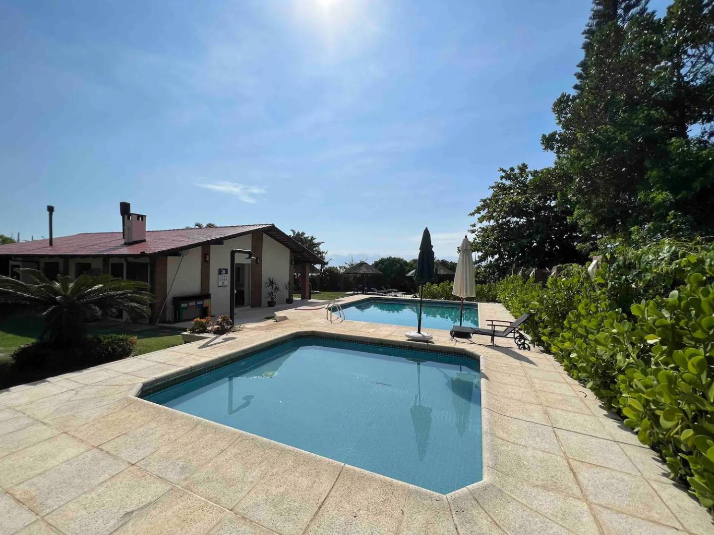 Casa Pe Na Areia Em Paradisiaca Com Piscina Frente Mar