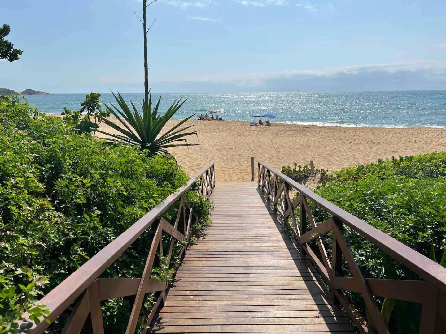 Casa Pe Na Areia Em Paradisiaca Com Piscina Frente Mar